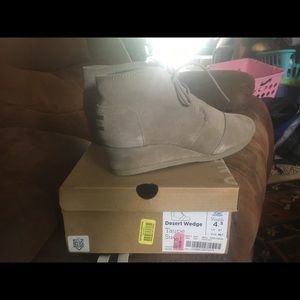 Girls Toms Wedges Brand New Never Worn. Tan Suede